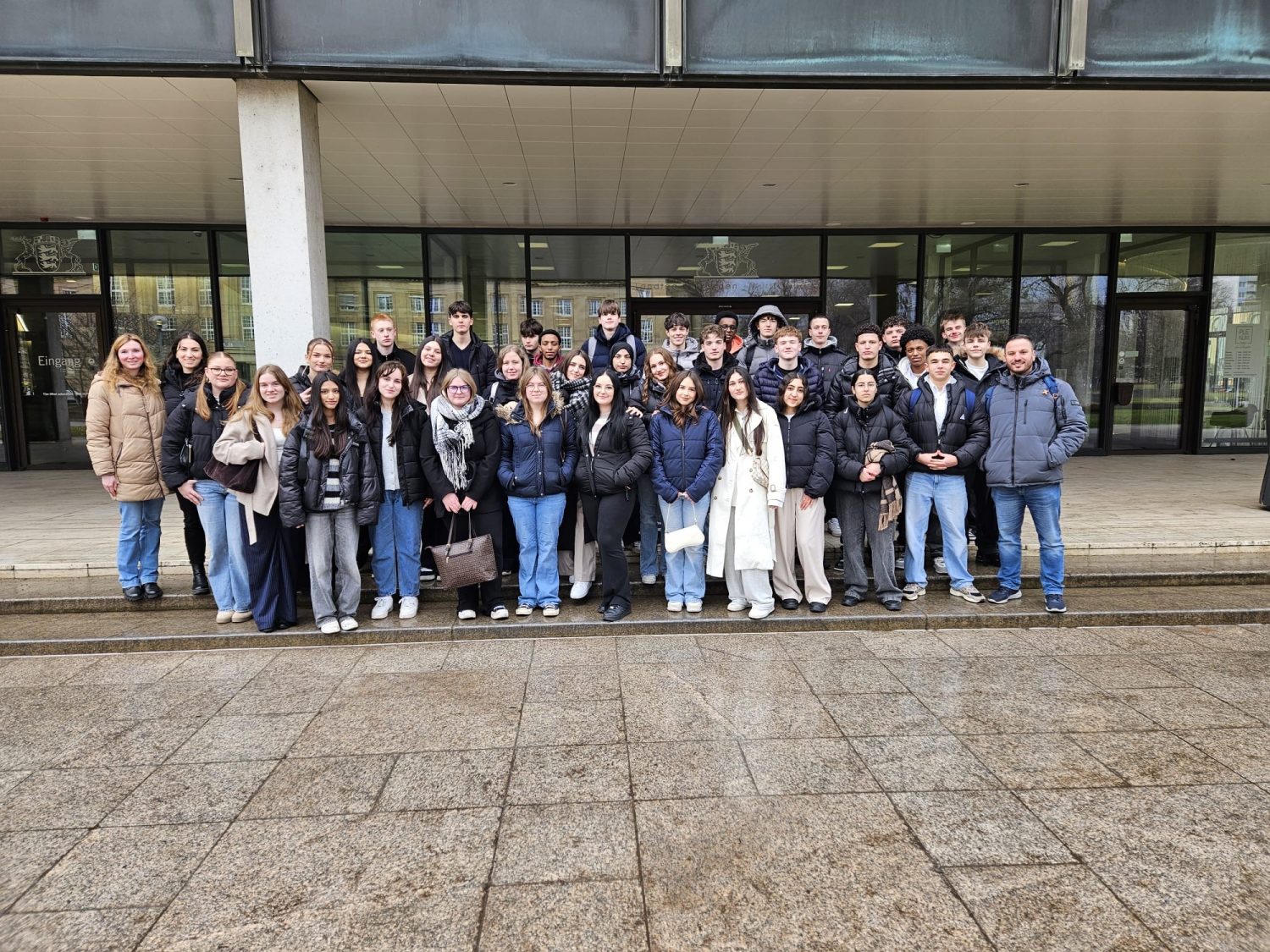 Demokratie erleben: Ausflug der 10. Klassen in den Landtag